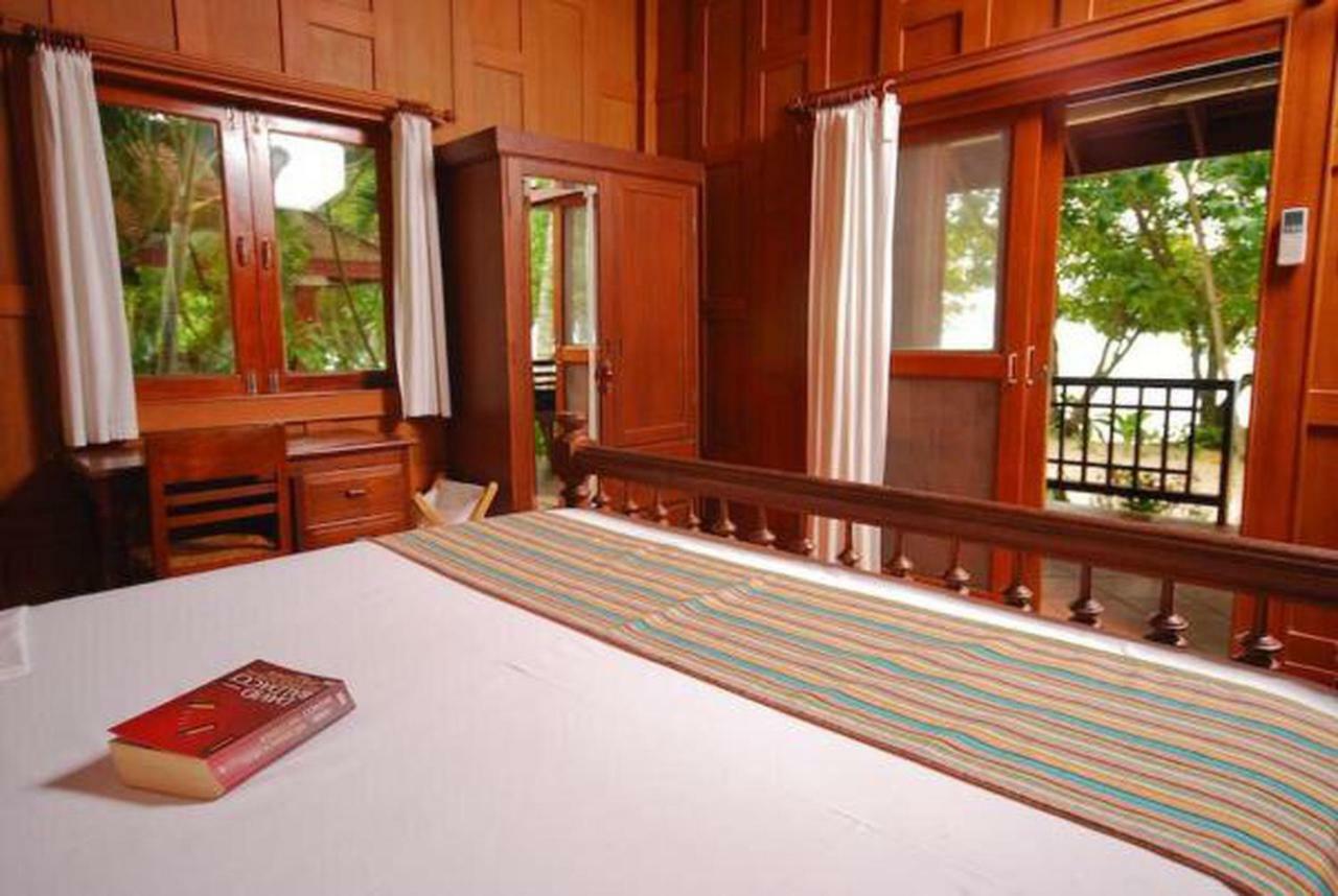 Baan Mai Beachfront Lone Island Phuket ภายนอก รูปภาพ