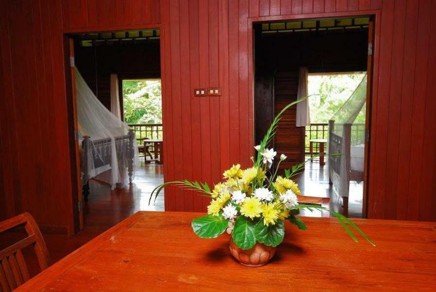 Baan Mai Beachfront Lone Island Phuket ภายนอก รูปภาพ