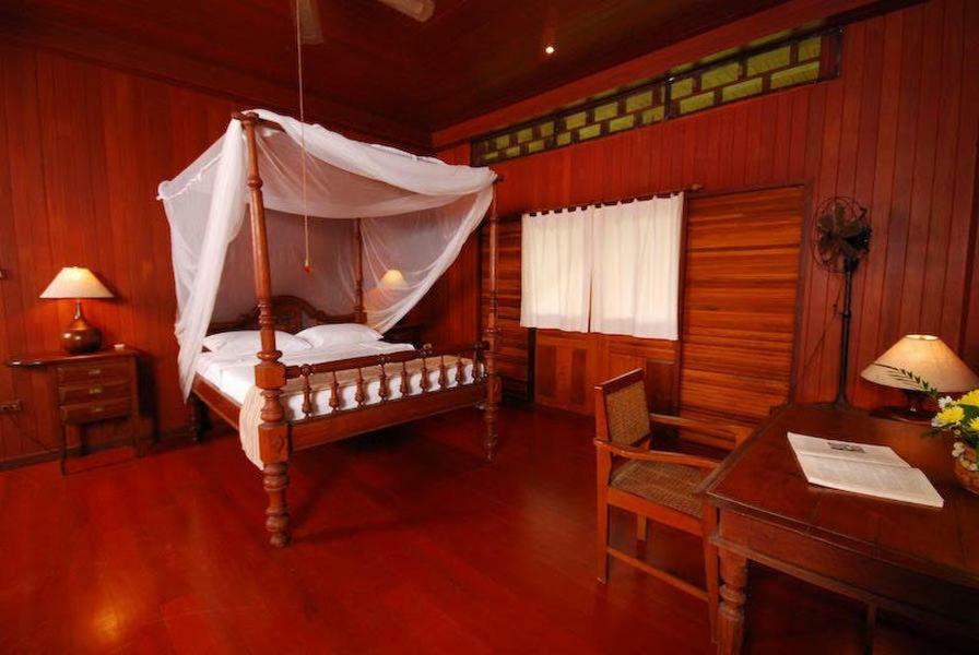 Baan Mai Beachfront Lone Island Phuket ภายนอก รูปภาพ