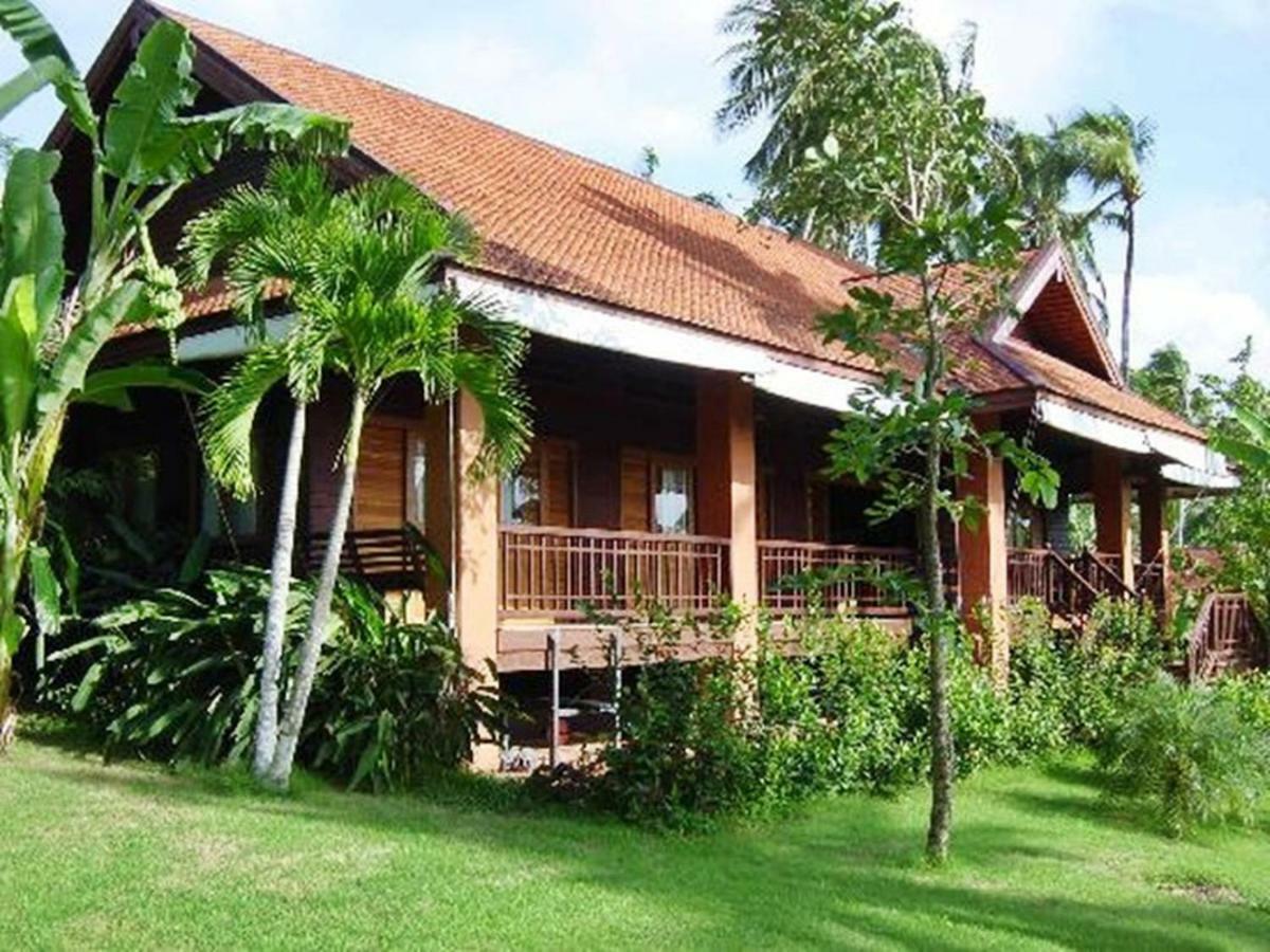 Baan Mai Beachfront Lone Island Phuket ภายนอก รูปภาพ