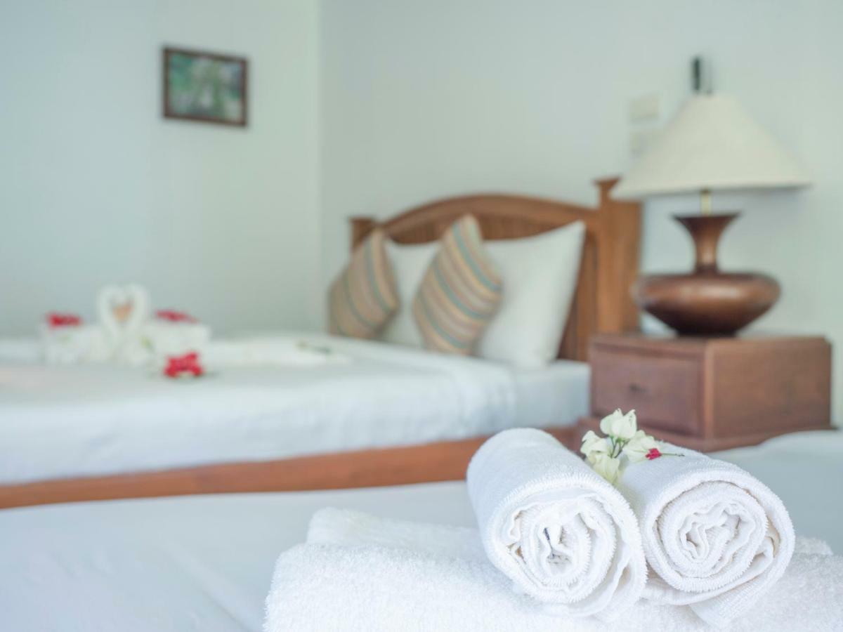 Baan Mai Beachfront Lone Island Phuket ภายนอก รูปภาพ