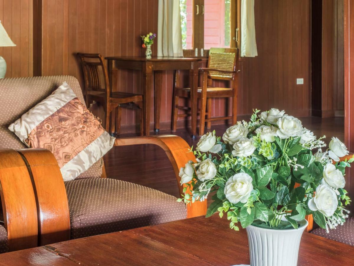 Baan Mai Beachfront Lone Island Phuket ภายนอก รูปภาพ