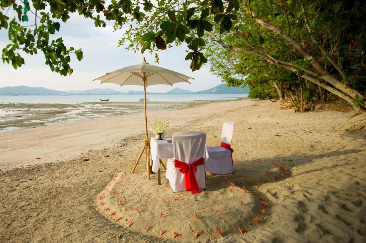 Baan Mai Beachfront Lone Island Phuket ภายนอก รูปภาพ